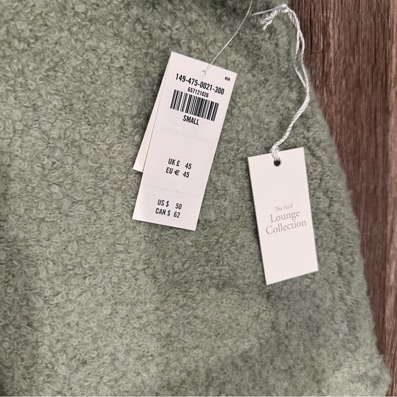 Abercrombie & Fitch Lounge Set - Picture 4 of 5